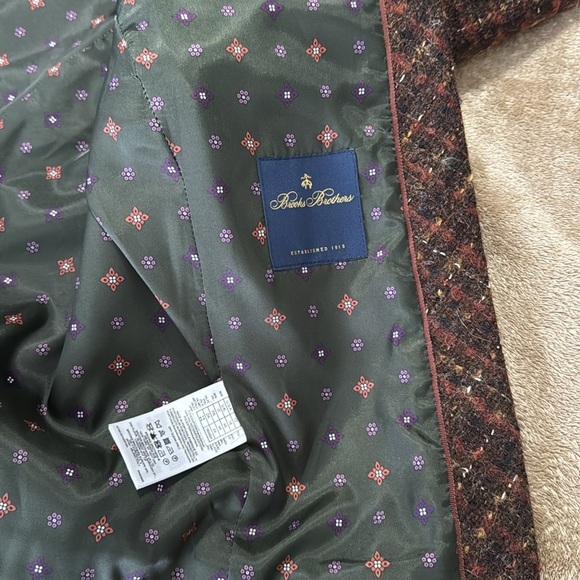 Brooks Brothers Woman’s Checked Boucle Tweed Cropped Jacket - Picture 9 of 11